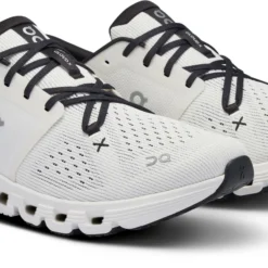 Cloud X 4 'White | Black'