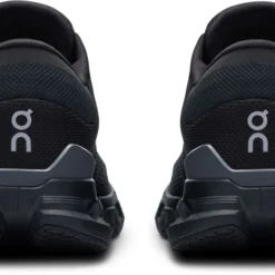 Alternative view of Cloud X 4 'All Black'